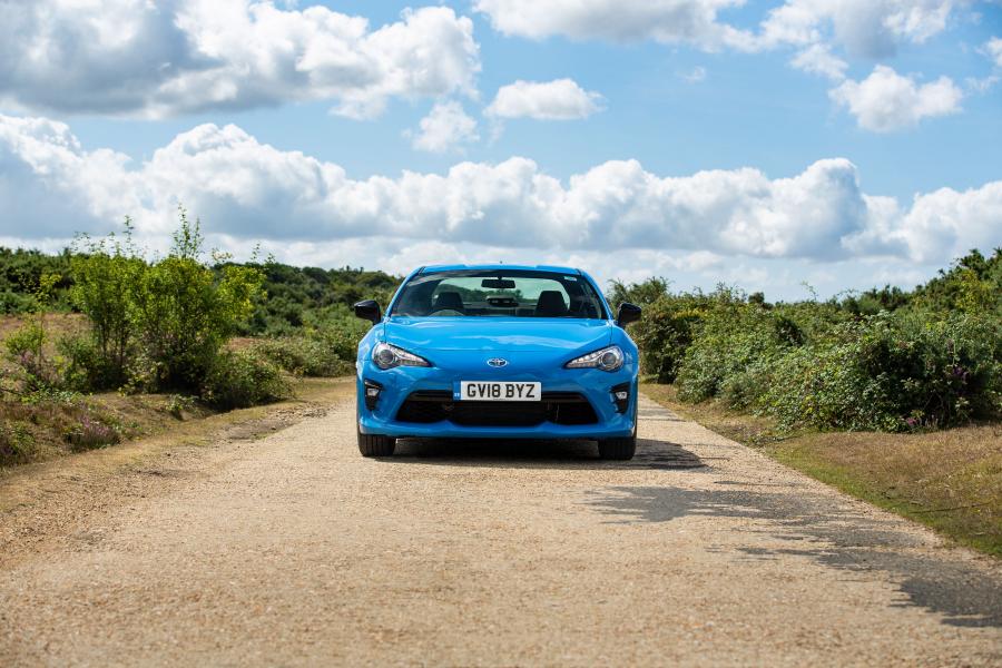  Toyota GT 86 Blue Edition 2018 года  (UK) (фото 22 из 40)